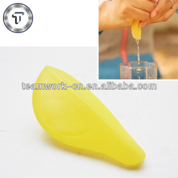 Promotional food grade silicone lemon juicer