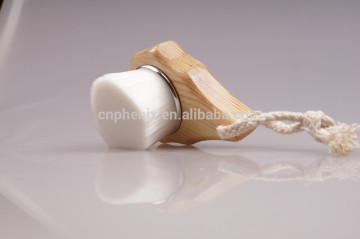 2015 hot sale Leave shape facial cleansing brush with wooden handle