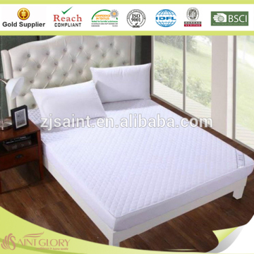 Multineedle Quilted Mattress Cover