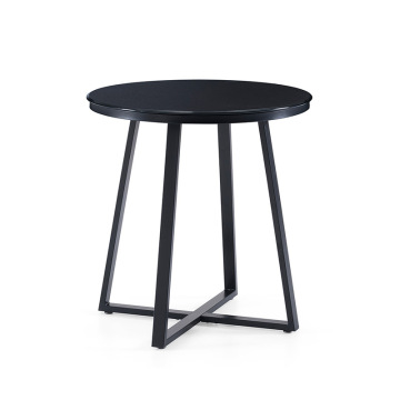 Muebles modernos de la sala de estar del espacio pequeño: sofá y mesa de té compacta para balcón o dormitorio