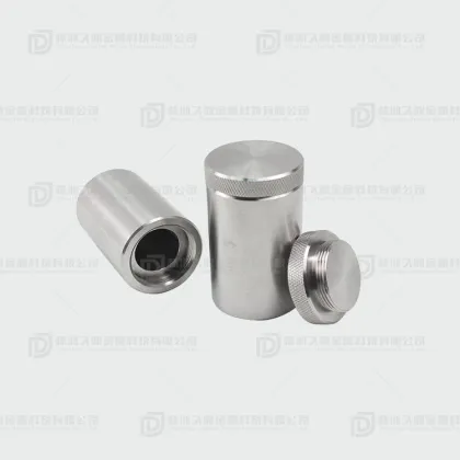 Tungsten shielding container for nuclear medical