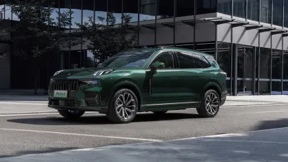 Medium and large SUV LYNK&CO 09
