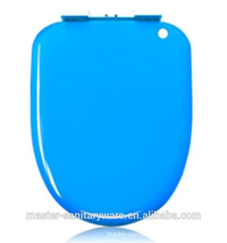 Chinese 2015 hot sale economic pp toilet seat cover red