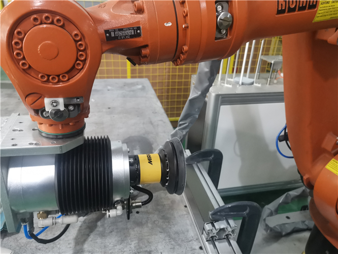 Integrated stove grinding sanding industrial robot