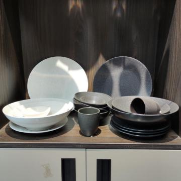 Servizio da tavola in gres tampografia bianco nero