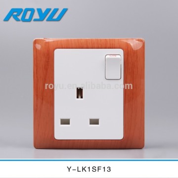 Y-LKSF13 British type wooden color BG 13A socket
