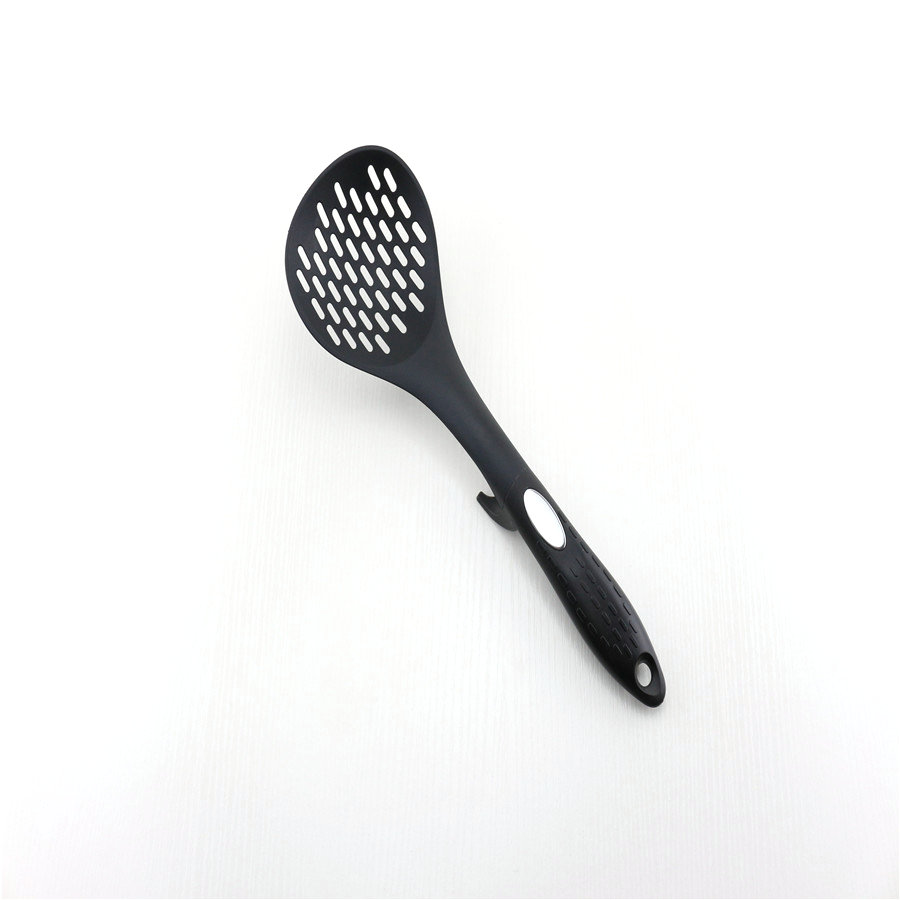 Cocina Nylon Skimmer Con Mango PP Negro