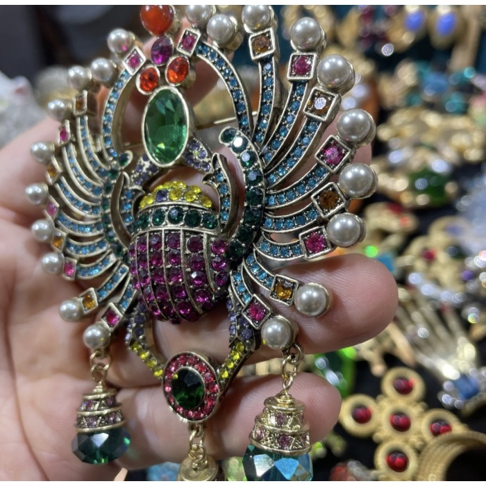 Scarab Spider Heavy Craft Tassel Broche