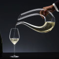 Decantador de vino de cristal de cristal en forma de U