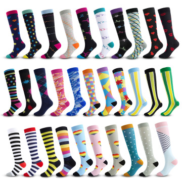 Chaussettes de compression personnalisables 20-30 mmHg: parfait pour une utilisation quotidienne dans la course, le vélo et au-delà