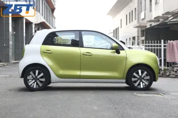 Hot Popular 5 portes 4 sièges Small Smart SUV GWM ORA R1 Nouveau véhicule énergétique 2wd Mini EV Car hayon pour adultes