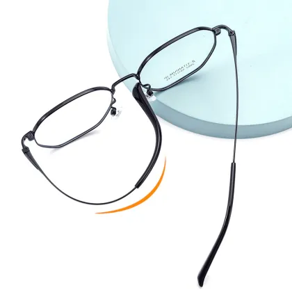 Ultralight Half Titanium Myopia Glasses - Retro Round Frame Eyewear for Men and Women