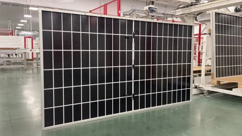High Efficiency 750W Solar Panel