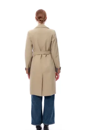 Medium to long windbreaker