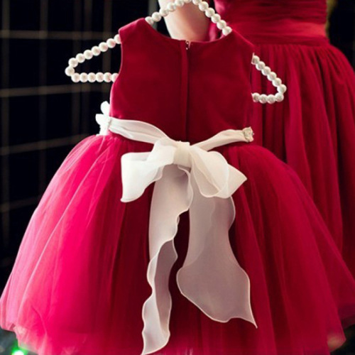 Robe de fête rouge chaude