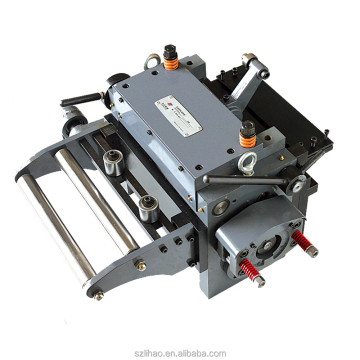 High Speed Mechanical Roll Feeder" could be appropriately titled for a search engine as:

"High Speed Mechanical Roll Feeder - Automated Paper Feeding Solution" 

However, if you prefer a more concise title, you might consider:

"High Speed Mechanical Rol