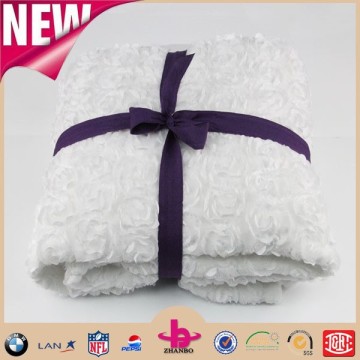 Wholesale 135cm x 200cm Competitive white flanel embroidered blankets