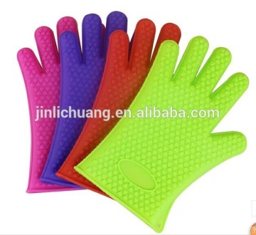 wholesale high temperature heart shape embossed silicone gloves