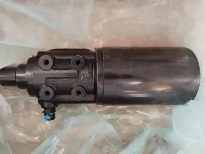 Komatsu Mining Truck HD785 Steering Valve 561-40-83300