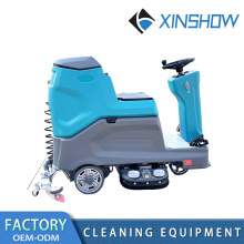 Fregadora de suelos de conducción pequeña