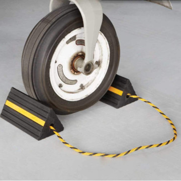 Hot Sale Variety Size Small Rubber Wheel Chocks Pair with Rope