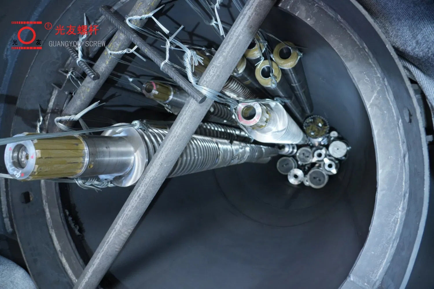 Bimetallic Barrel High Speed ​​Food-Grade Precision-Machined PS Extruder Single Screw at Barrel