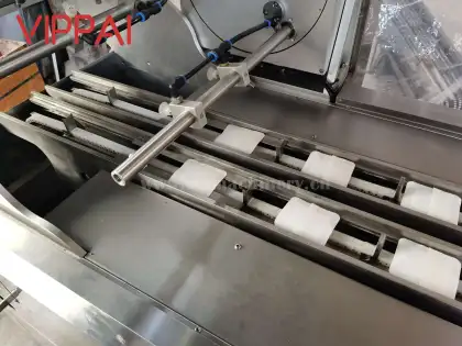 VIPPAI 4 Side Seal Packaging Machine for Medical Eye Patches and Wound Dressings