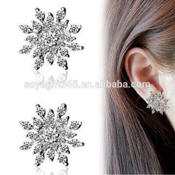 Womens Crystal Rhinestone Snowflake Ear Studs Earrings Gift Jewelry