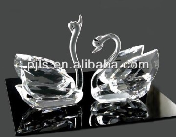 Love Stand Couple Crystal Swan for memento wedding gift