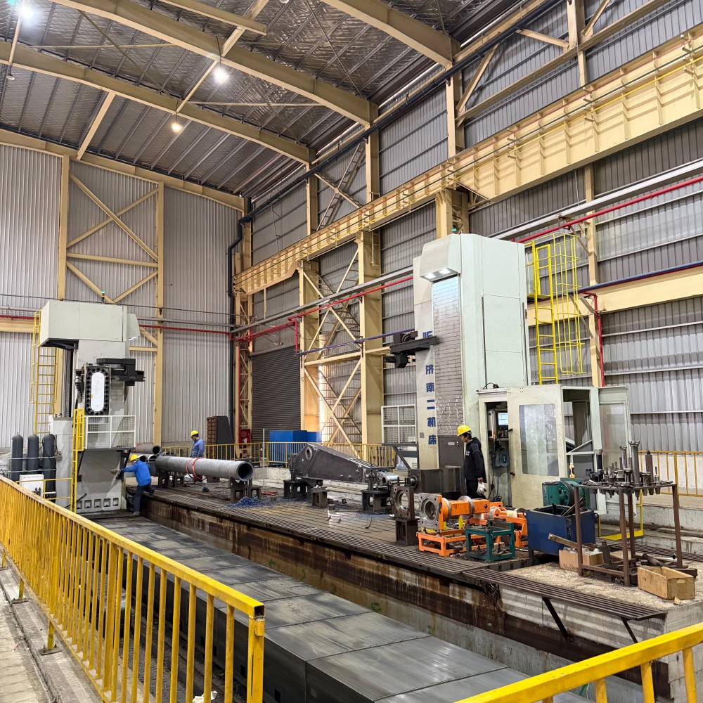 CNC boring and milling machine