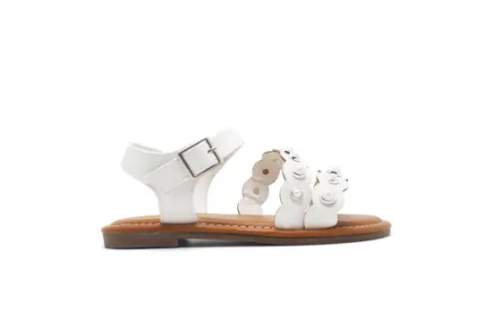 Flat Fashion Sandals With  white pearls decorated