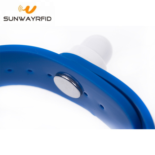 Tamper Button PVC RFID Wristbands NFC Chip Bracelet