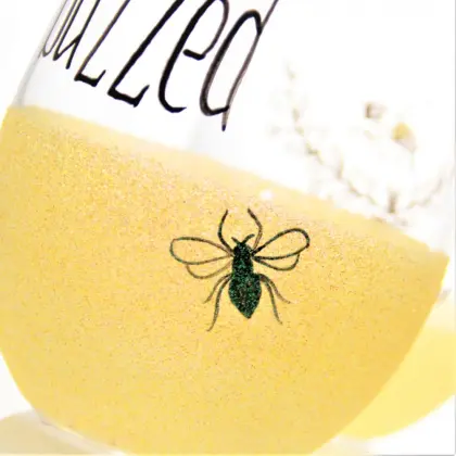 Custom Stemless Wine Glasses Bulk with Yellow Glitter