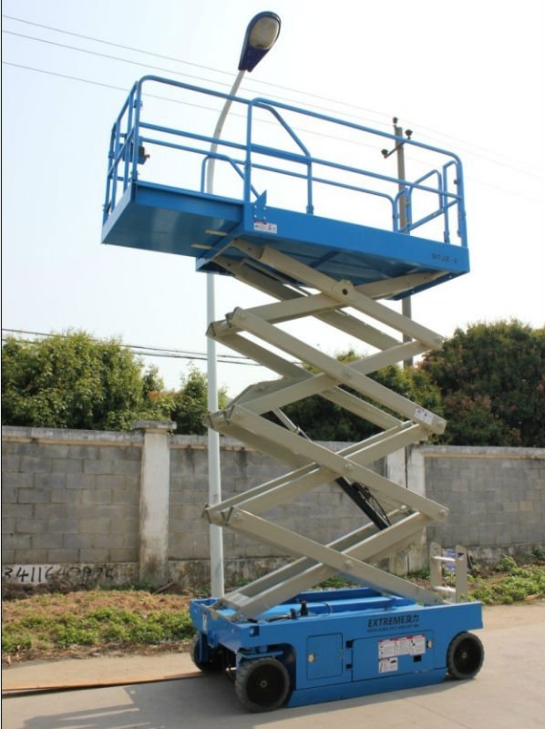 Self-propelled Scissor Lift 2-20m