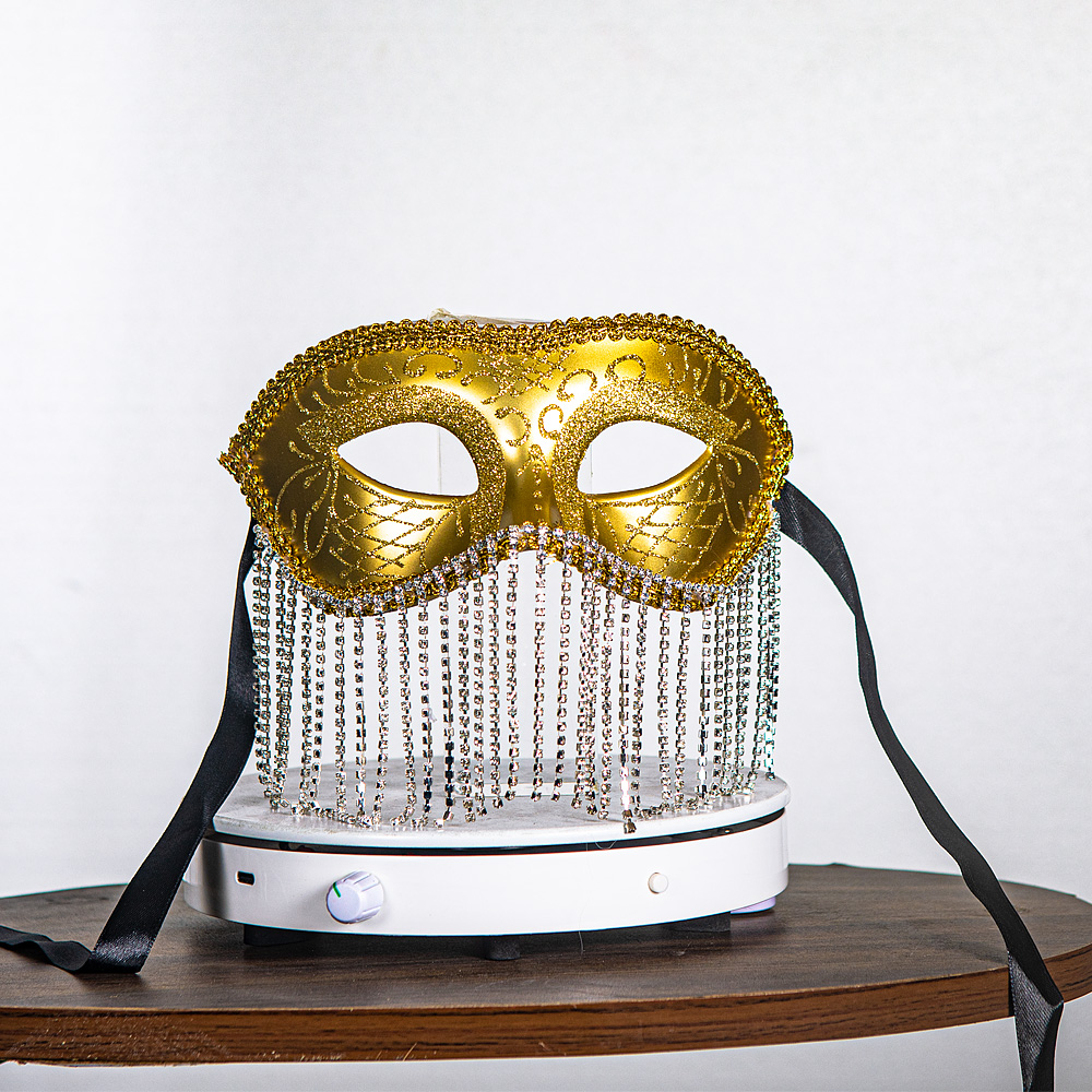 Half-face jazz mask