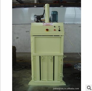 Scrap plastic press machine