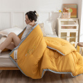 Nouveaux motifs toutes saisons en polyester remplissage de couette