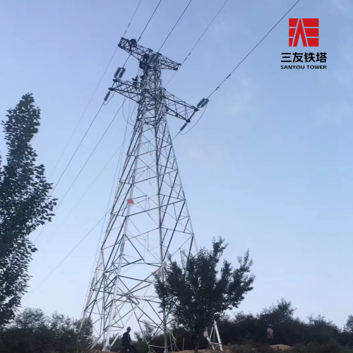 Torre de aço angular versátil para múltiplos usos industriais