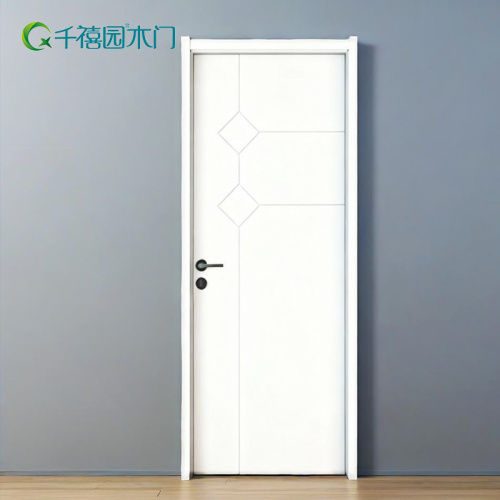 Простой интерьер двери в спальню