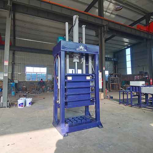 Lifting Chamber Old Clothes Baler Used Clothes Baler Machine For Sale Supplier