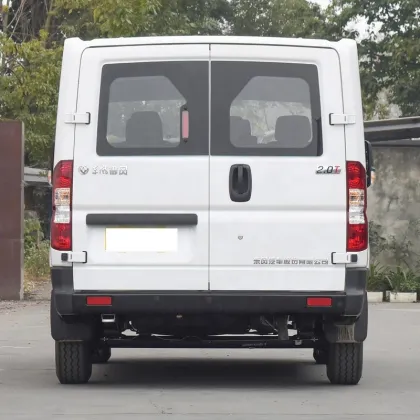 Brand New Cheap Price Dongfeng Yufeng Mini Diesel Van with LED and Leather