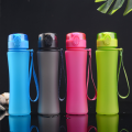 Plastic Bouncing Portable Sports Water Bottle with Handle