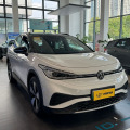 ホワイトのフォルクスワーゲン ID.4 の Pure Electric Choice