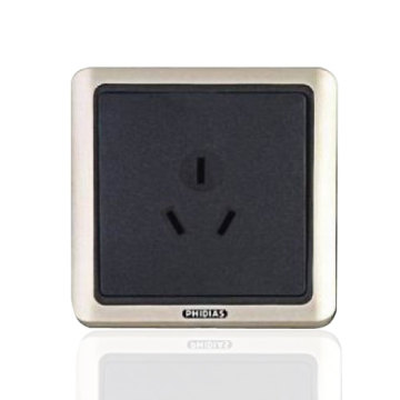3 pin multi socket