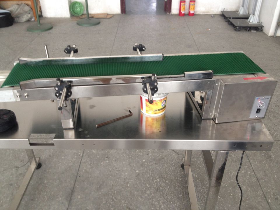 Small non - slip belt conveyor