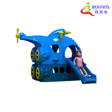 This Ocean-Themed Submarine Playhouse