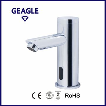 New fashionable design brass sensor faucet with cheap price. ZY-8905
