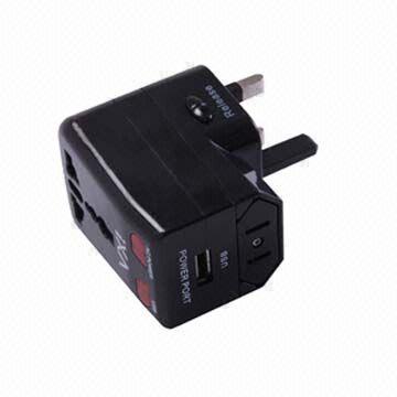 2014 Best promotional universal travel adapter with USB port