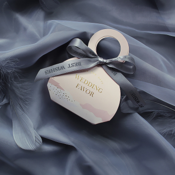 Pink wedding favors candy packaging box with handle