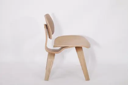 Eames molde plywood dining chair